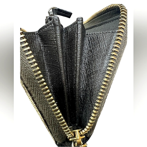 GUCCI AUTHENTIC COATED LEATHER MONOGRAM CANVAS WALLET  EUC - Picture 5 of 12